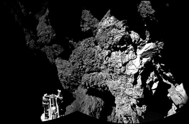 12 ноември: Космическа сонда кацна на повърхността на комета