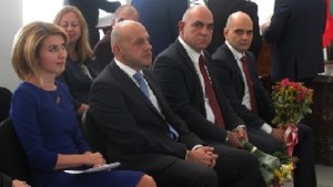 Томислав Дончев Където и да съм емоционално съм свързан с