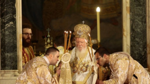 Искането на Вартоломей I за реликвите предизвика протест