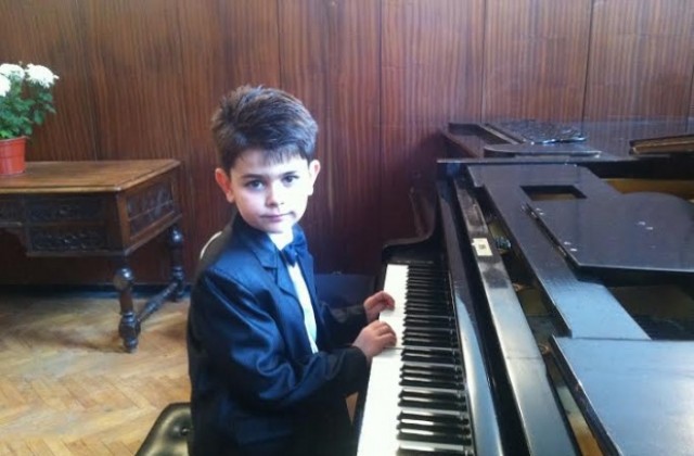 Казанлъшко момче стана част от Откривай децата на България