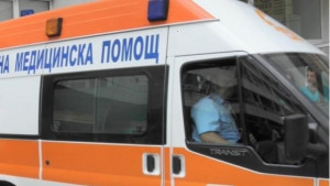 Шофьор блъсна баба на пътното платно и напусна мястото на