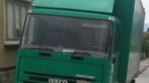 В Севлиево откраднаха акумулаторите на два камиона