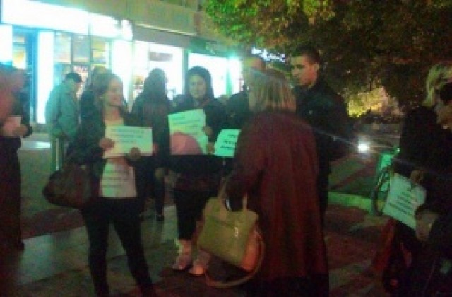 Мирен протест и подписка срещу изсичането на горите в Сливен