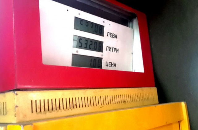 Митничари спипаха гориво без документи при проверки в Пловдив