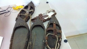 Деца шият цървули в РИМ Кюстендил