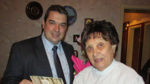 Горнооряховският кмет уважи рождения ден на дългогодишния балетен педагог Стефка