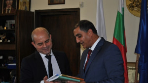 Кметът на Русе и Палестинският посланик обсъдиха възможностите за побратимяване