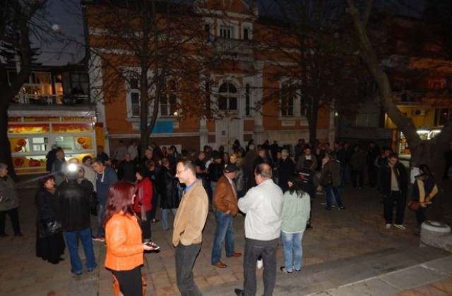 В Добрич протестираха срещу назначението на новия областен управител