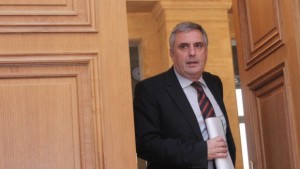 Калфин Хубаво е да чуем различни аргументи за размера на