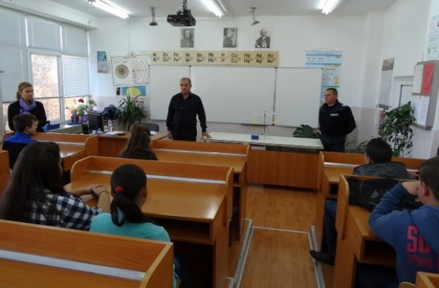 Добри условия и сигурност за учениците в община Стралджа