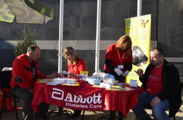 Голям интерес към безплатното измерване на кръвна захар във В. Търново