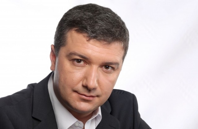 Драгомир Стойнев подаде оставка като член на ръководството на БСП