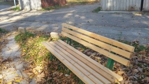 Обновяват пейките в Северен