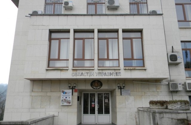 Областна администрация почете паметта на жертвите от кървавия атентат в Париж