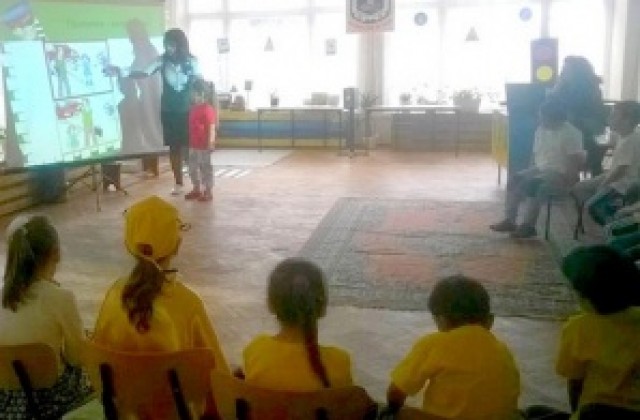 Детска полицейска академия в Лом