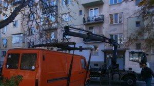 Вдигнаха неизползваеми автомобили в Западен