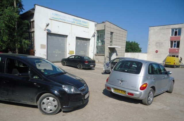 КАТ-Шумен временно няма да регистрира коли заради липса на табели