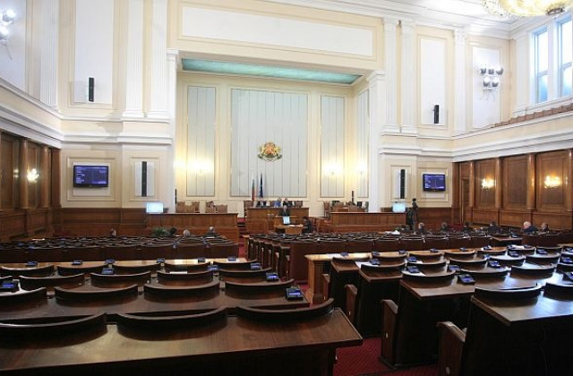 Депутатите обсъждат бюджет 2016