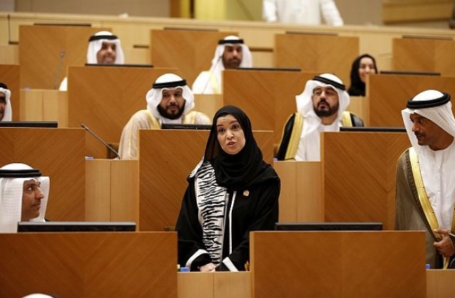 Жена стана председател на парламента на ОАЕ (СНИМКИ)