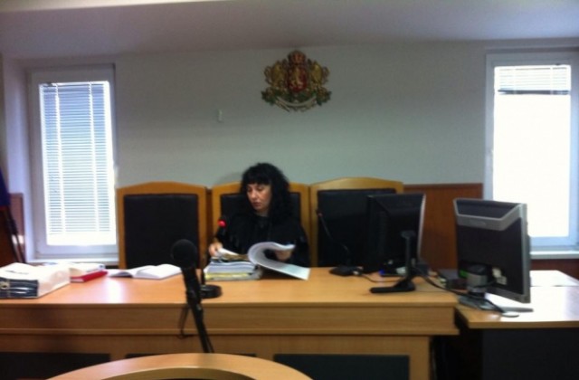 Административен съд- Кюстендил прие като доказателства копия на 17 протоколи от СИК по делото за избор на кмет
