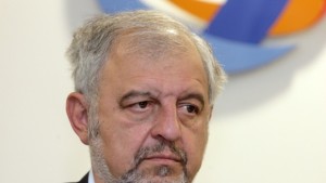 Проф Илчев Нито веднъж не се огънахме