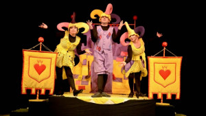 Варненските кукленици гастролират на сцената на Театър ВЕСЕЛ