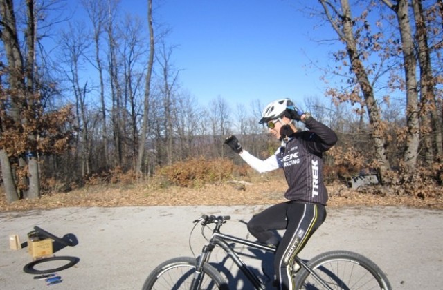 Николай Ножаров е победител във велокроса за любители