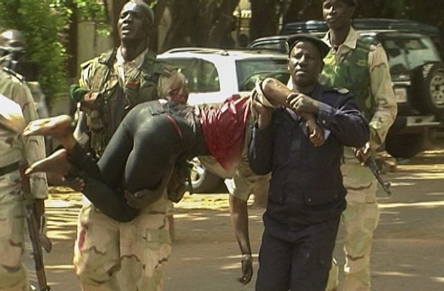 Джихадисти взеха 170 души за заложници в хотел в Мали, има убити