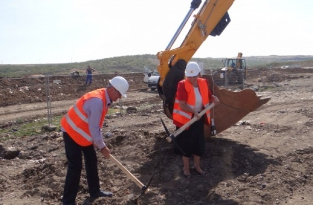 Борисов и Василева откриват Клетка 1 на новото регионално депо край Ямбол