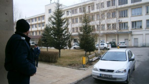 Пребиха и ограбиха благоевградчанин