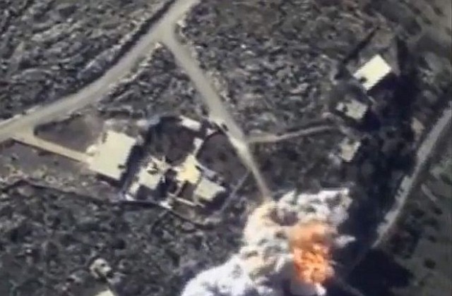 Русия бомбардира рафинерии и цистерни на Ислямска държава