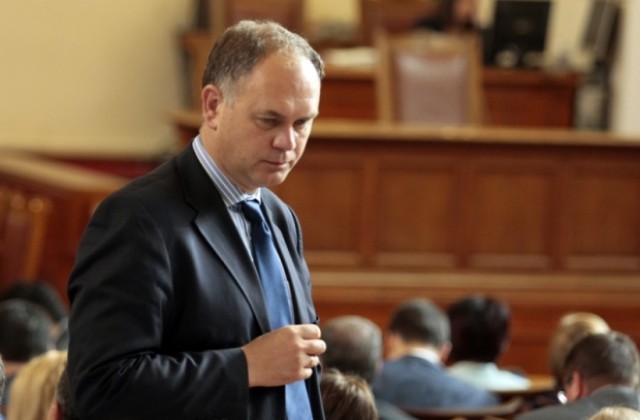 Кадиев няма да оттегли предложението за по-дълъг платен отпуск