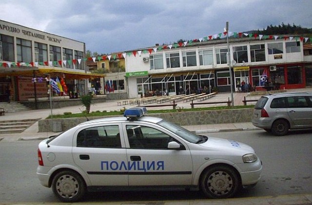 Задигнаха банкомат