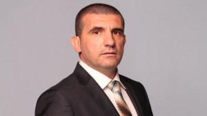 Кметът на Девня пожела да си намали заплатата наполовина