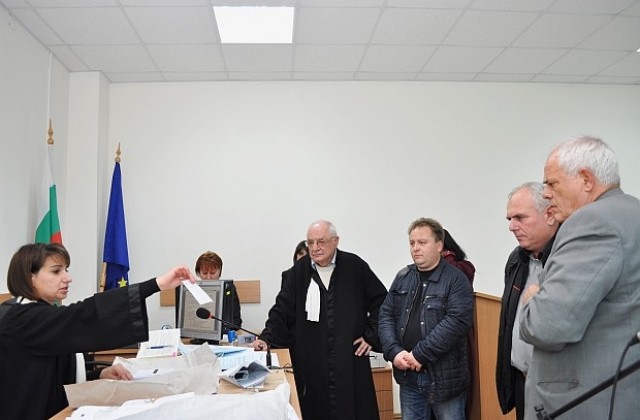 Първото изборно дело остана последно