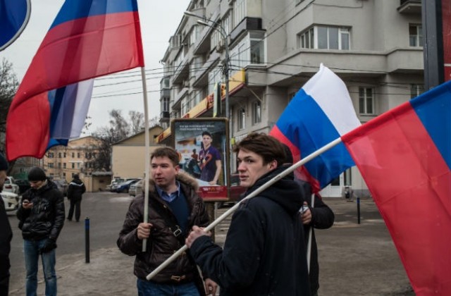 Протест събра разгневени от свалянето на руския военен самолет в Москва