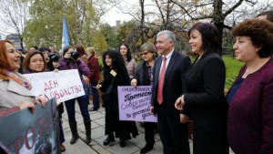 М Бояджиева Работещите в музеи галерии и библиотеки трябва да