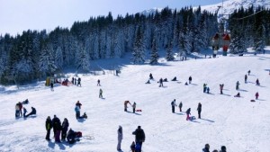 Топлото време няма да провали зимния сезон надяват се в