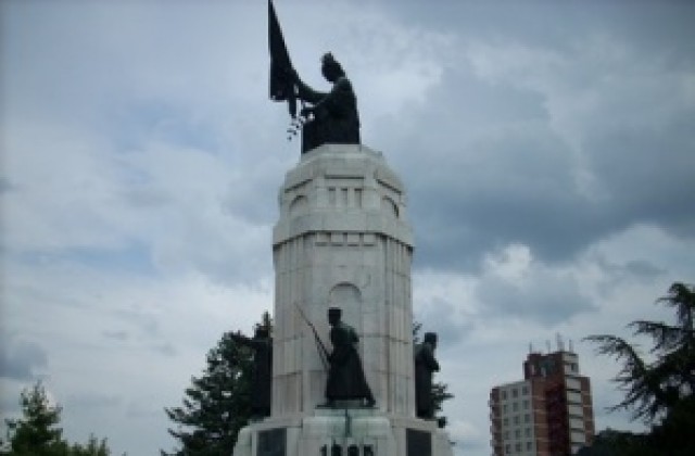 С траурно поклонение ВМРО ще покаже, че Ньойският договор не е забравен