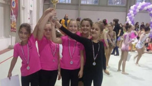 Пълен комплект медали завоюваха гимнастичките от Локомотив Елеганс