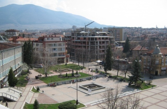 Кампанията Обединявайте за прекратяване на насилието срещу жените в Дупница