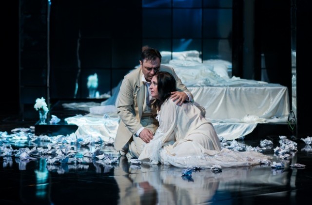 Вечната Травиата в един оригинален и нетрадиционен спектакъл на Бургаската опера