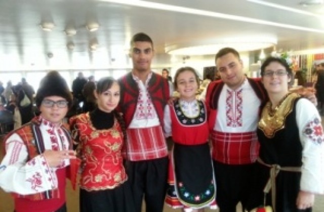 Ученици участваха в церемонията по поемането на българското председателство на Съвета на Европа