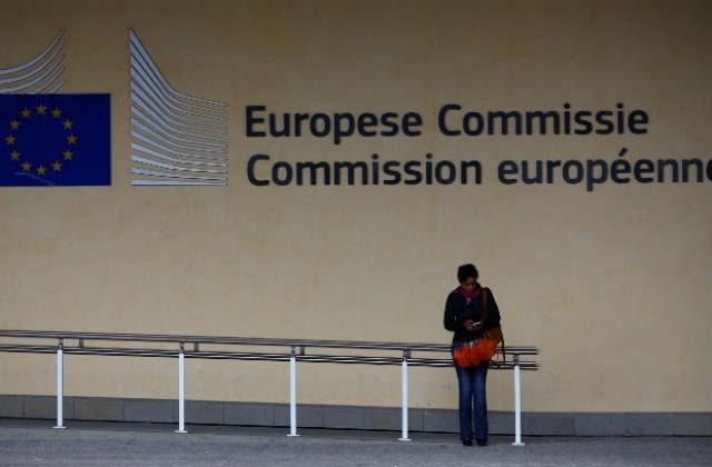 ЕК запазва икономическите си прогнози въпреки парижките атентати