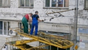 Денонощен ремонт на контактната мрежа налага временна организация на движението
