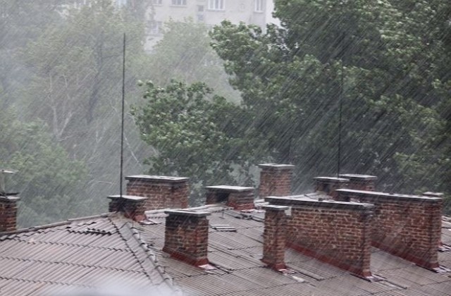 Жълт код за интензивни валежи в област Хасково