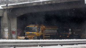 Снегопочистващата техника в София е готова да започне работа