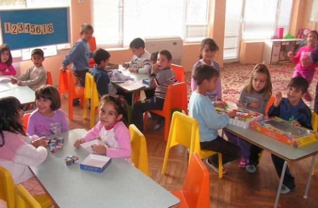 Долни чифлик търси евросредства за деца от малцинствата