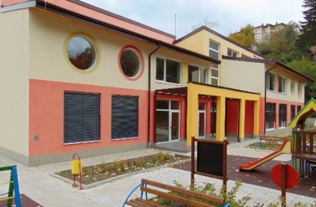 Да подкрепим детска градина Слънце в конкурса Сграда на годината 2015