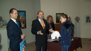 Сдружение Вестители 2007 отново зарадва деца от Враца